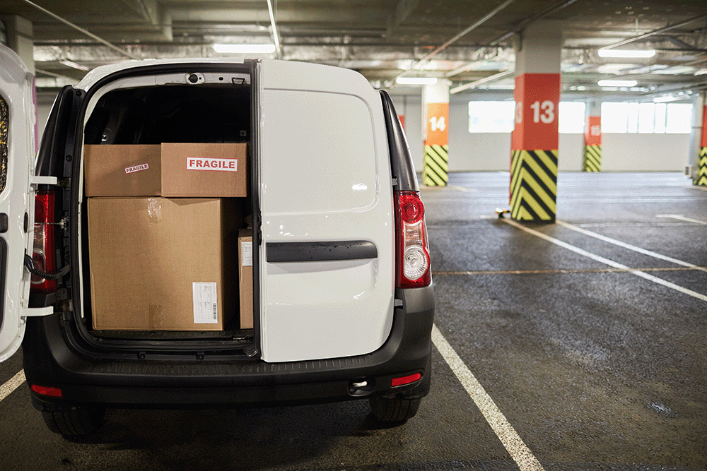 Rechtstreekse levering van professionele schoonmaakproducten in een poetslokaal of voorraadkast